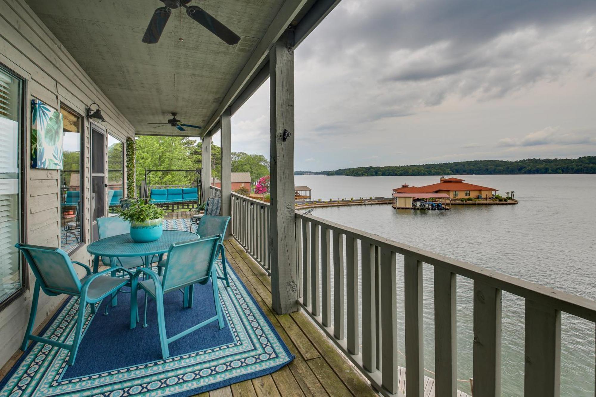 Spacious Hot Springs Penthouse Stunning Lake View Exteriör bild
